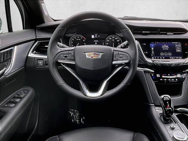 Used 2024 Cadillac XT6 Premium Luxury AWD/4WD image 7