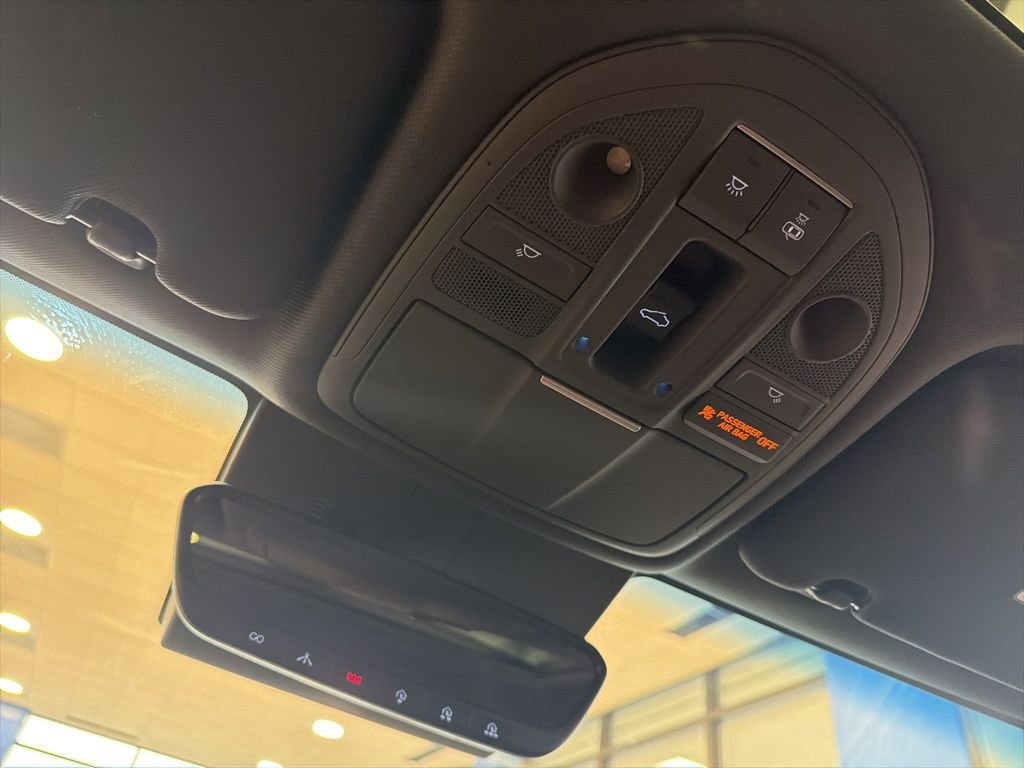 Used 2023 Genesis G70 3.3T w/ Sport Advanced Package image 14