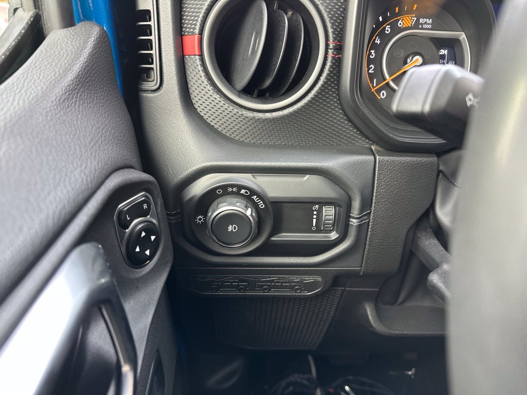 Used 2024 Jeep Wrangler Unlimited Rubicon AWD/4WD image 27
