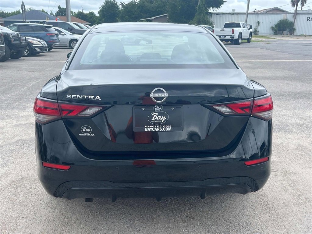 Used 2025 Nissan Sentra S image 4