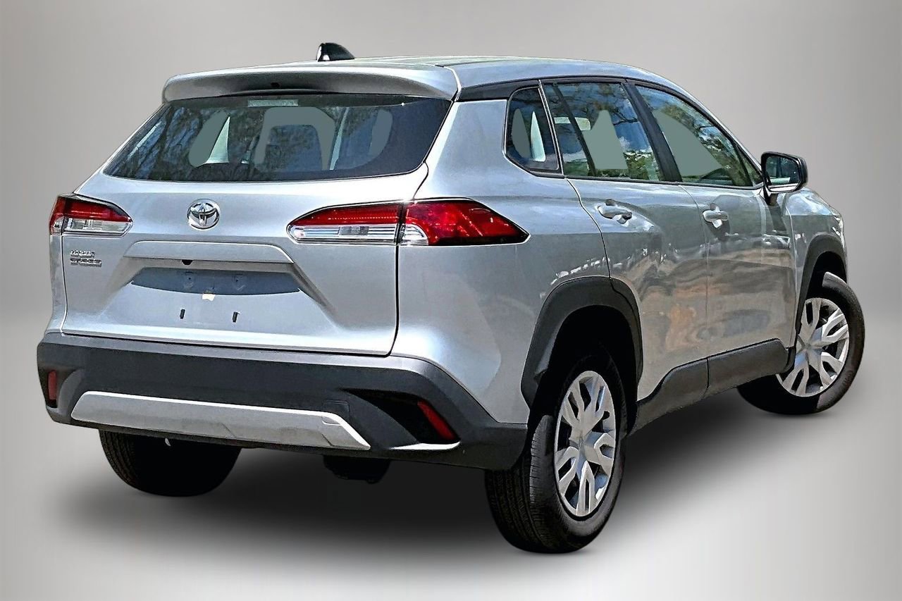 Used 2023 Toyota Corolla Cross L image 5