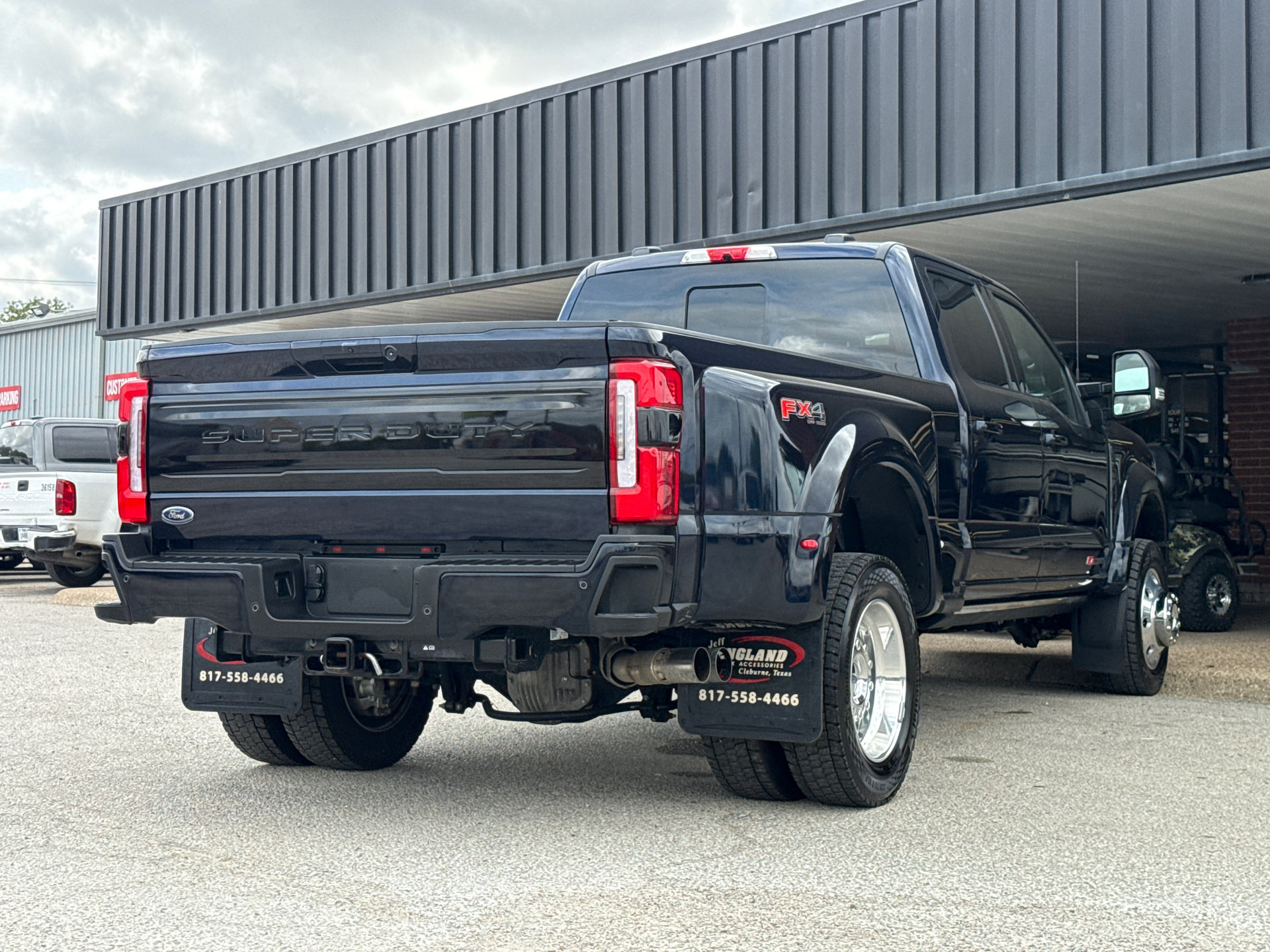 Used 2025 Ford F450 Platinum w/ FX4 Off-Road Package AWD/4WD image 9