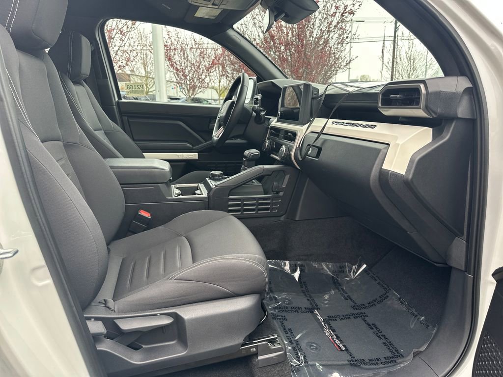 Used 2024 Toyota Tacoma TRD Off-Road image 17