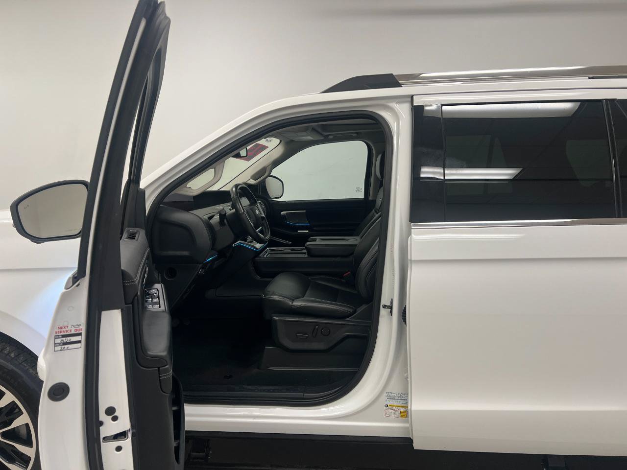 Used 2025 Ford Expedition Max Platinum AWD/4WD image 25