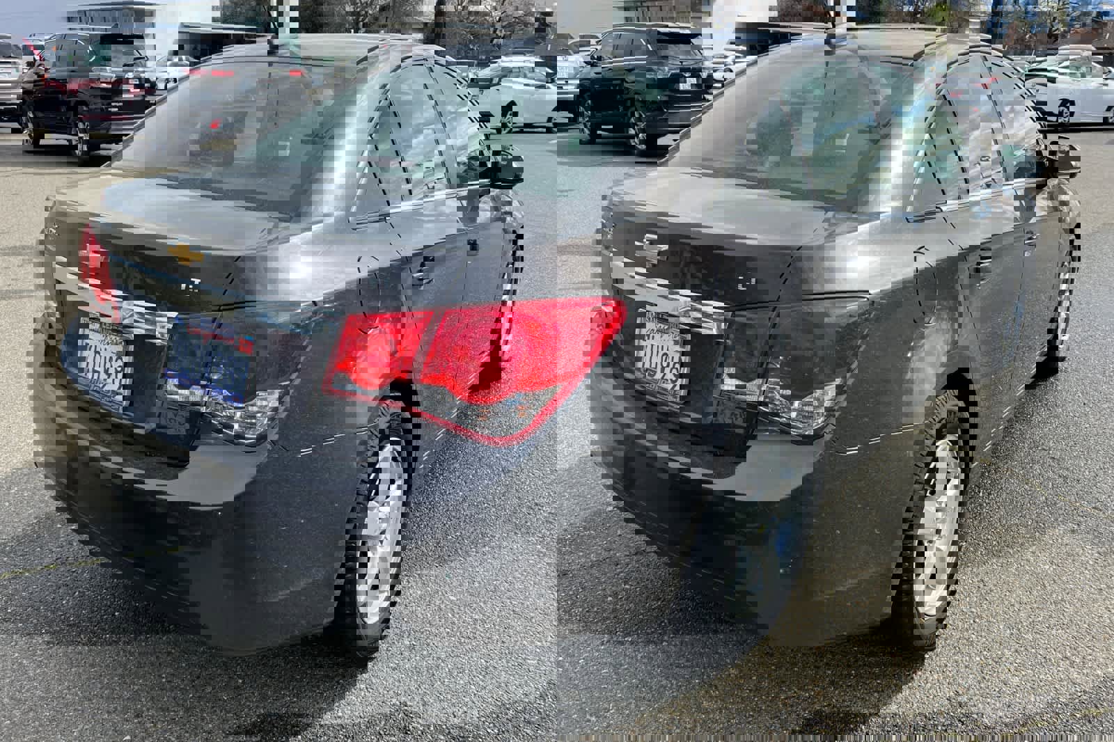 Used 2015 Chevrolet Cruze LT w/ Technology Package image 2