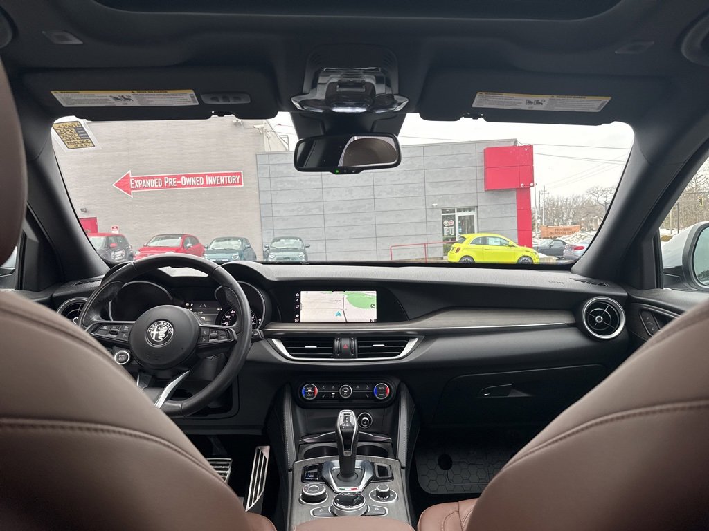 Used 2023 Alfa Romeo Stelvio Ti image 31