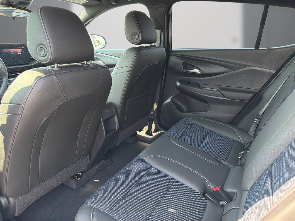 Used 2025 Buick Envista Preferred FWD image 13