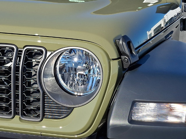 New 2026 Jeep Gladiator Sport AWD/4WD image 7