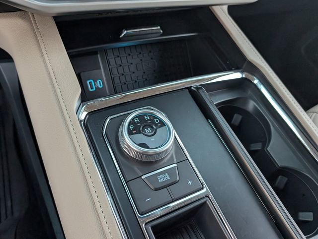 Used 2024 Ford Expedition XLT image 19