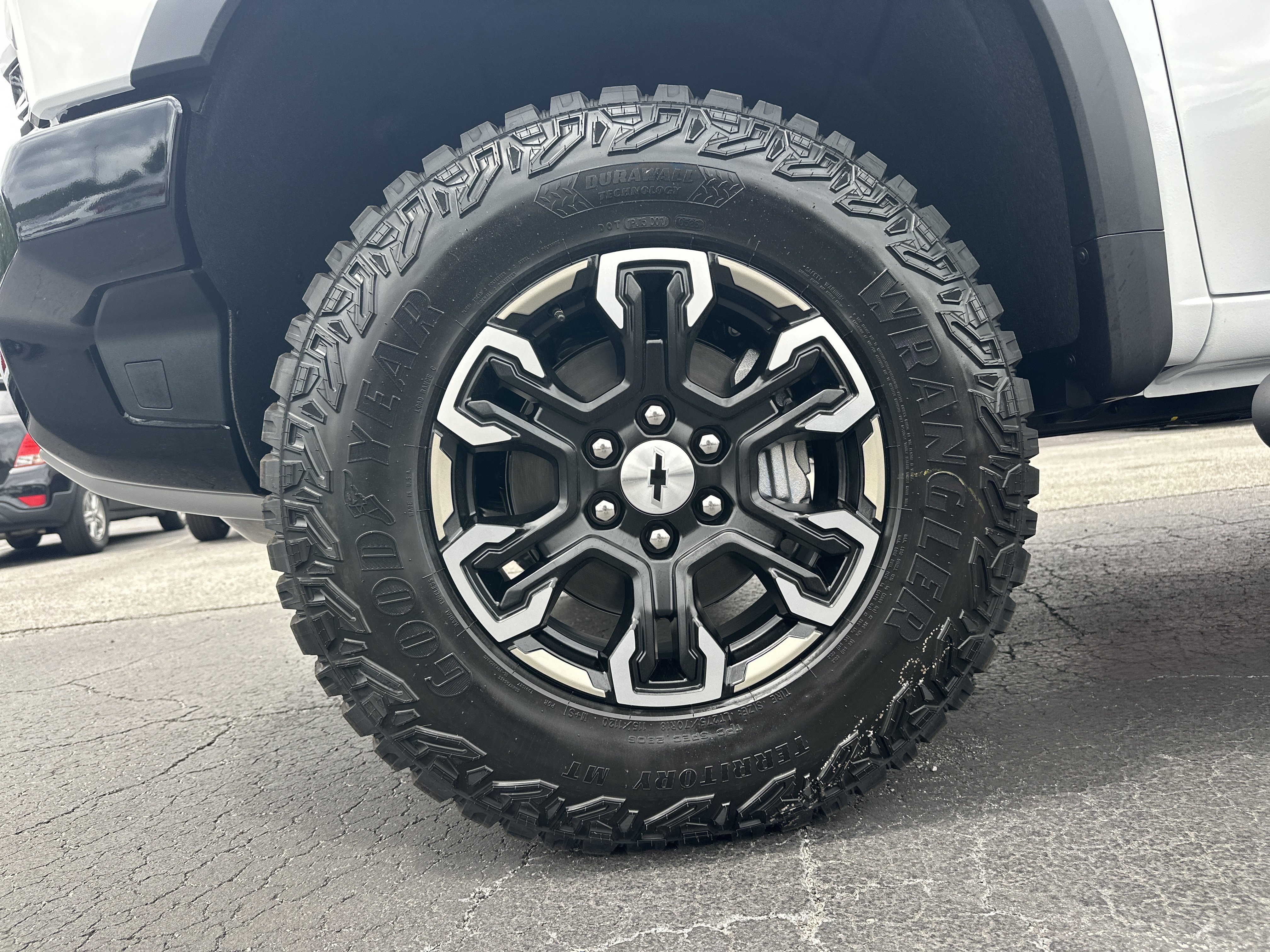 New 2026 Chevrolet Silverado 1500 ZR2 AWD/4WD image 13