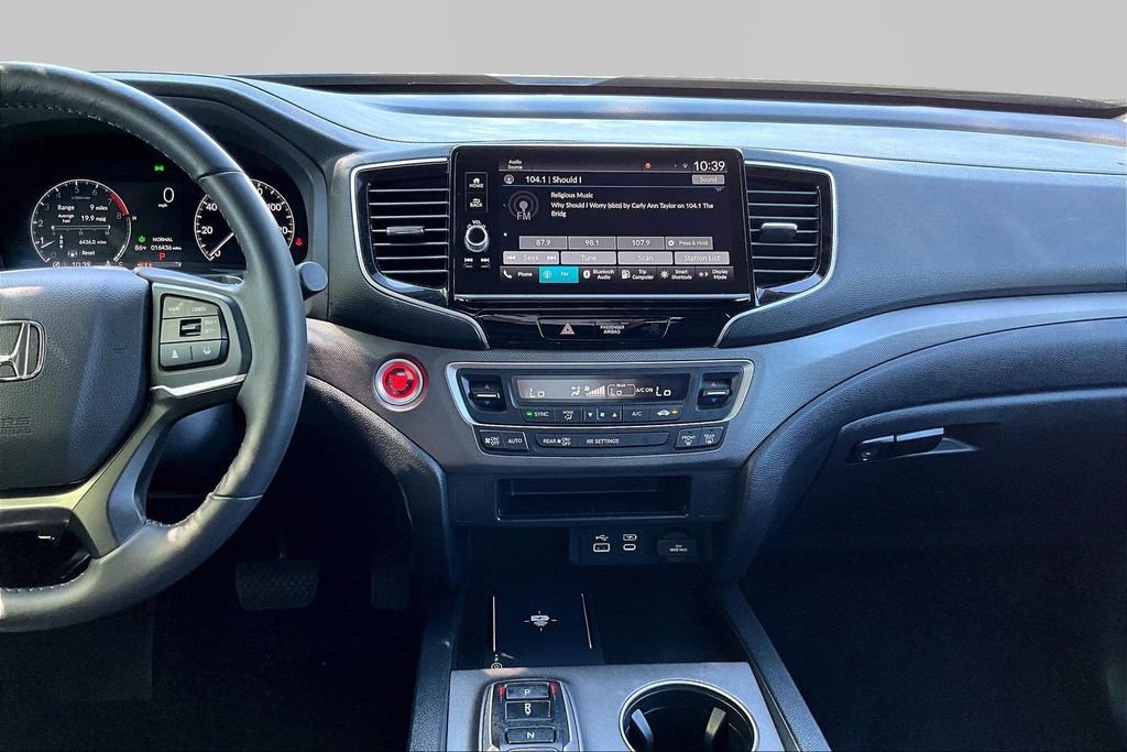 Used 2025 Honda Ridgeline Sport image 10