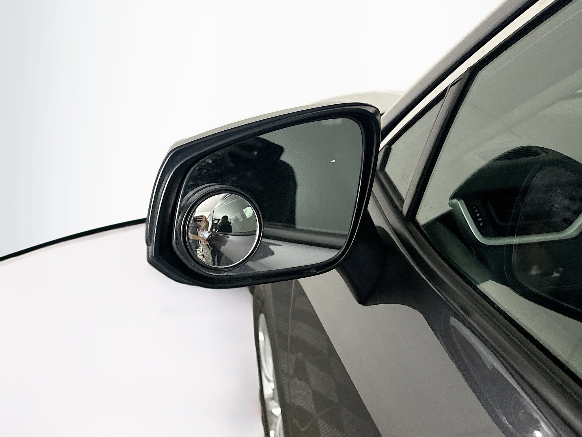 Used 2025 Toyota RAV4 LE image 16