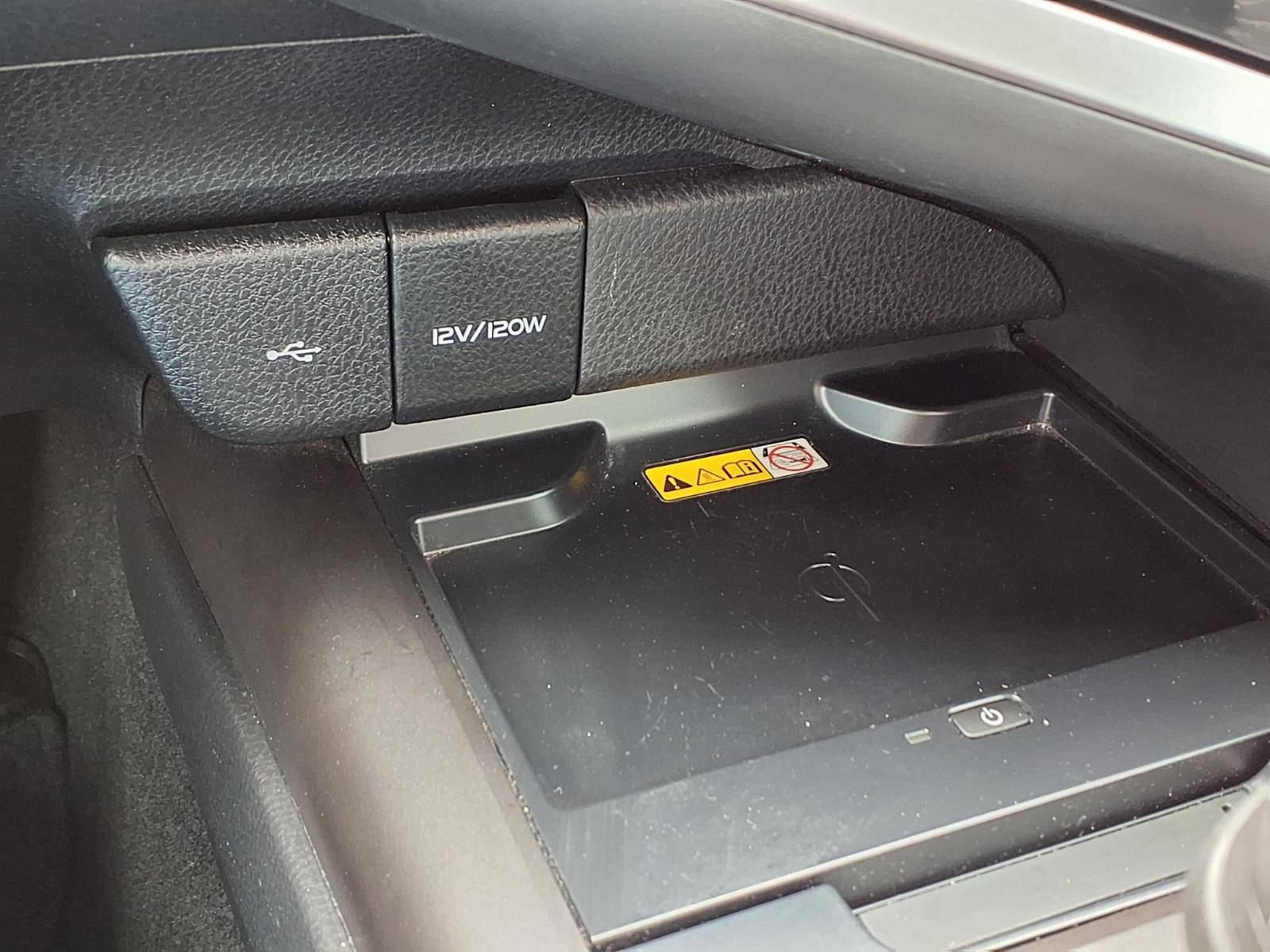 Used 2022 Toyota Camry SE w/ Audio Upgrade Package FWD image 23