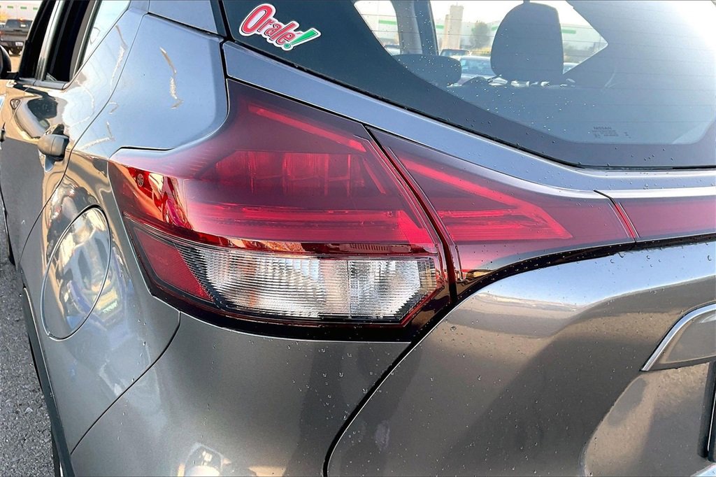 Used 2025 Nissan Kicks Play S image 28