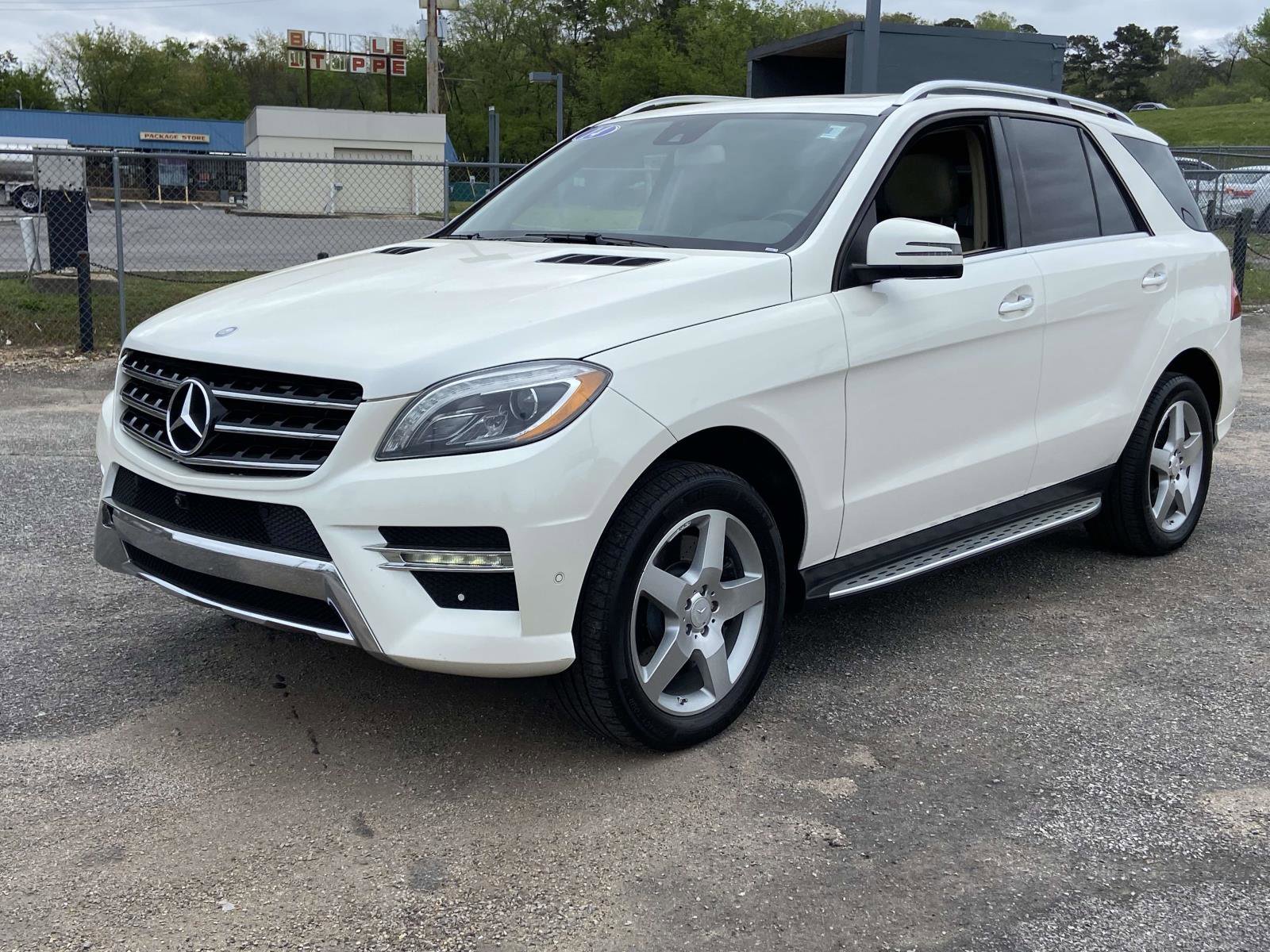 Used 2014 Mercedes-Benz ML 550 4MATIC image 4