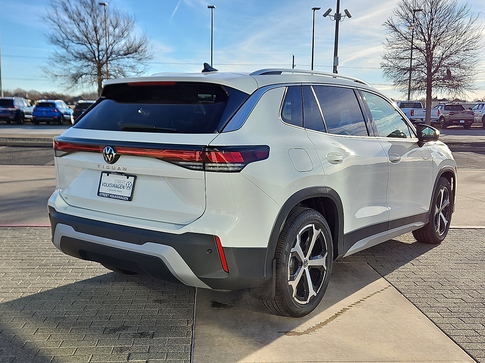 New 2026 Volkswagen Tiguan SE image 4