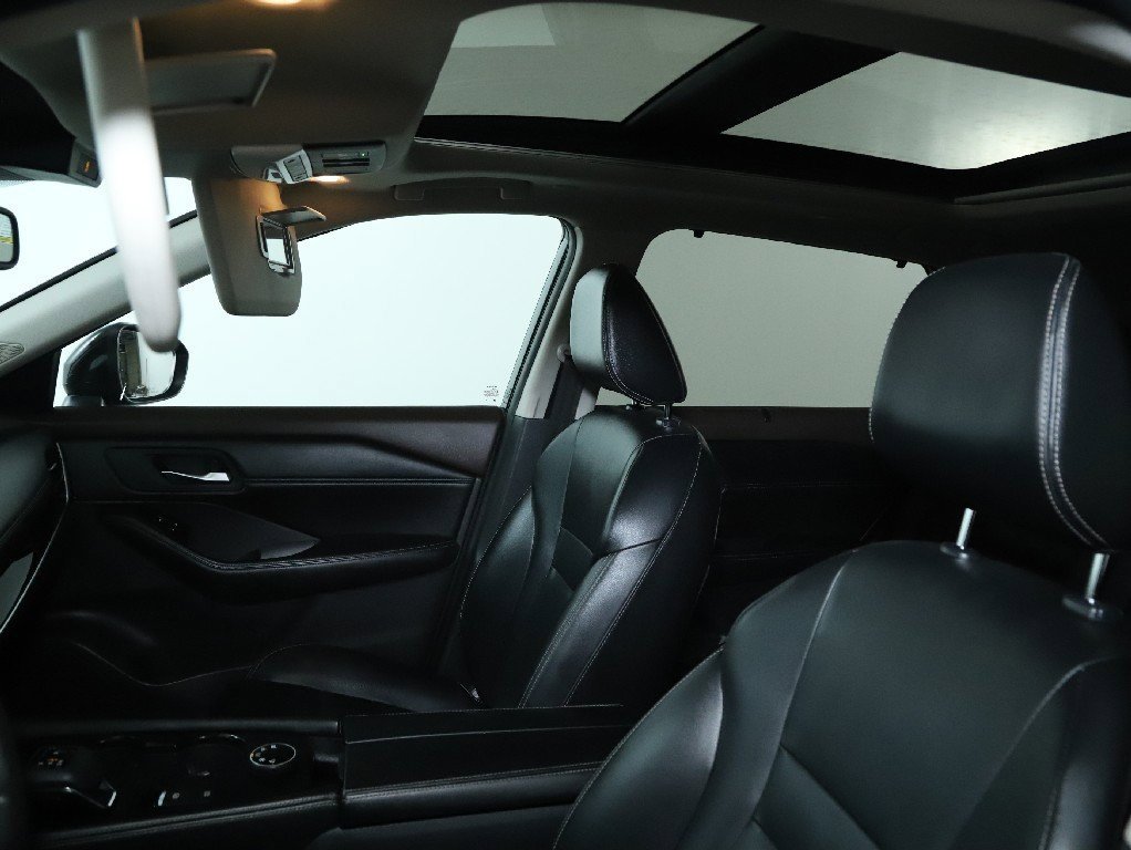 Used 2023 Nissan Rogue SL w/ SL Premium Package image 21