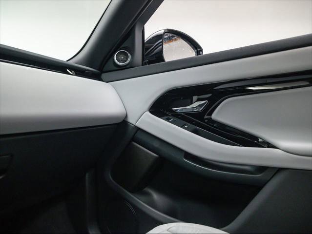 New 2026 Land Rover Range Rover Evoque S AWD/4WD image 28