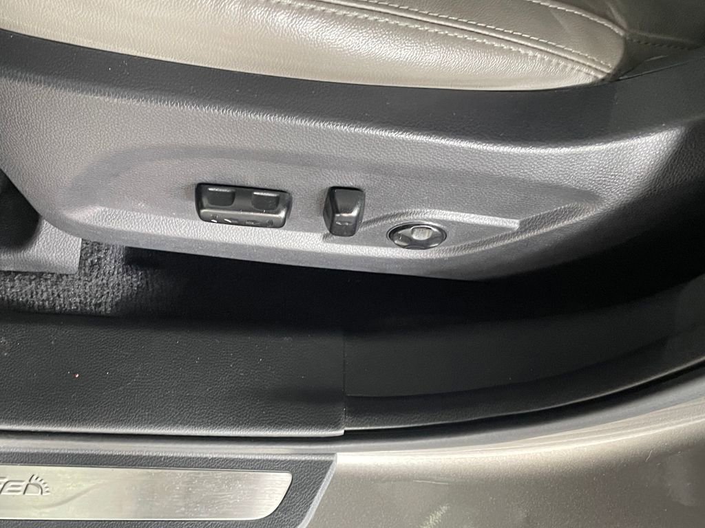 Used 2018 Hyundai Santa Fe Sport w/ 2.4L Tech Package 04 image 12