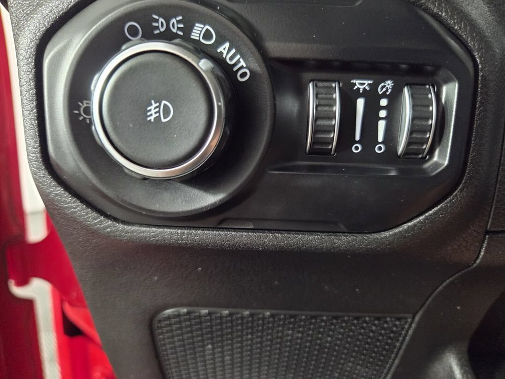 Used 2021 Jeep Wrangler Unlimited Sahara AWD/4WD image 20