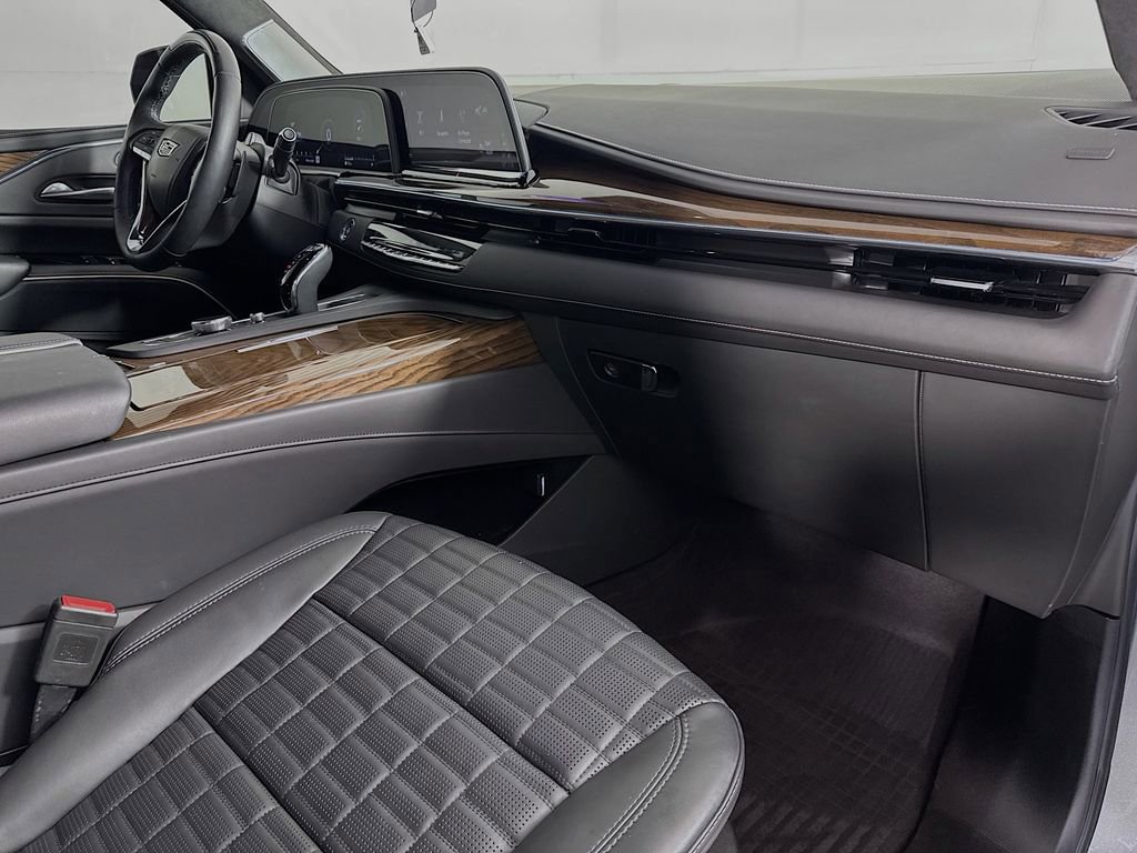 Used 2023 Cadillac Escalade Sport Platinum w/ LPO, ONYX Package image 40