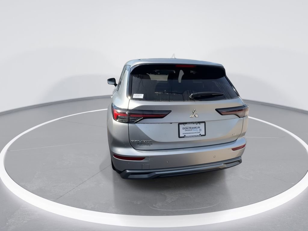 New 2026 Mitsubishi Outlander SE image 7
