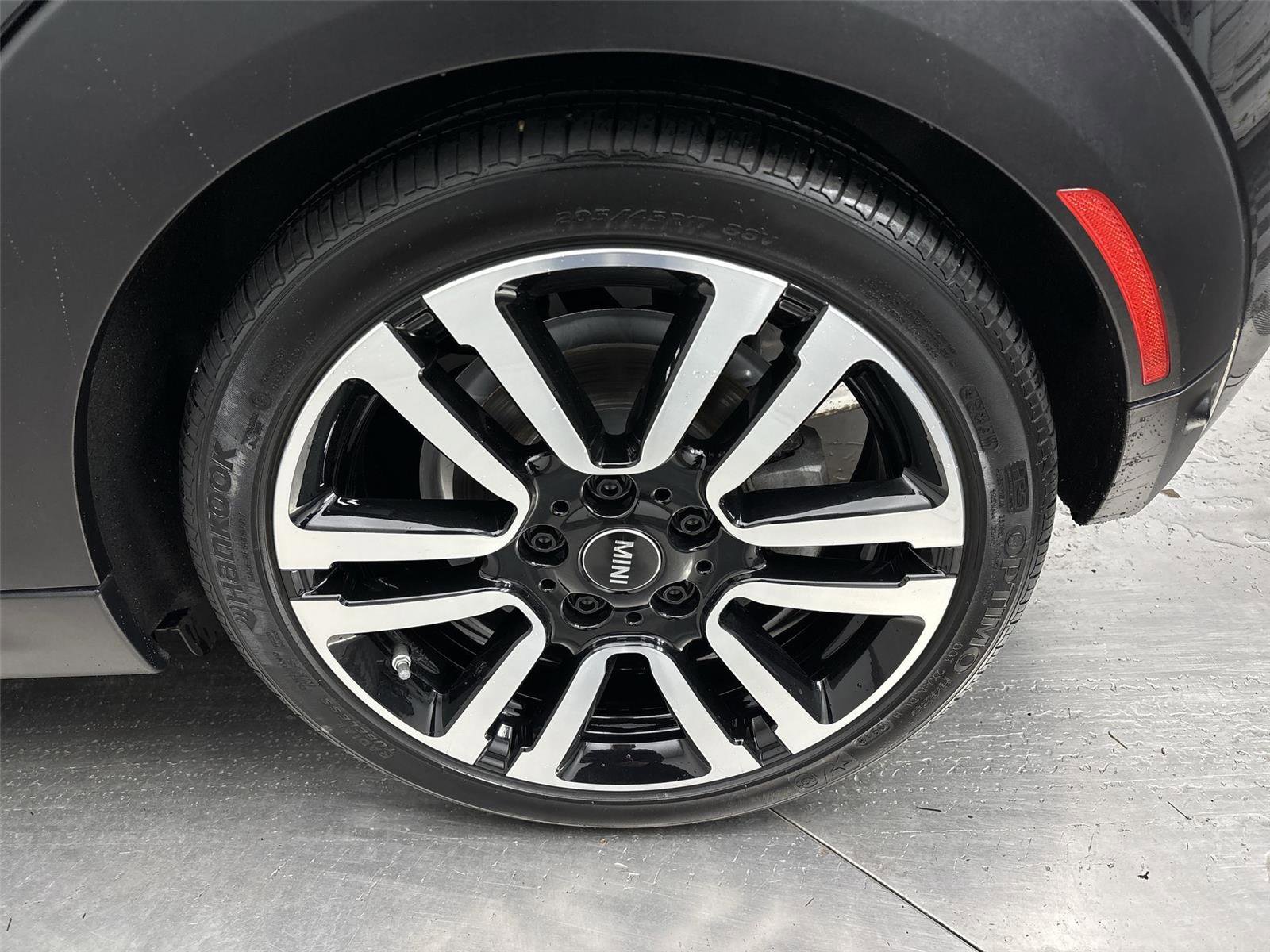 Used 2019 MINI Cooper S w/ Driver Assistance Package image 27