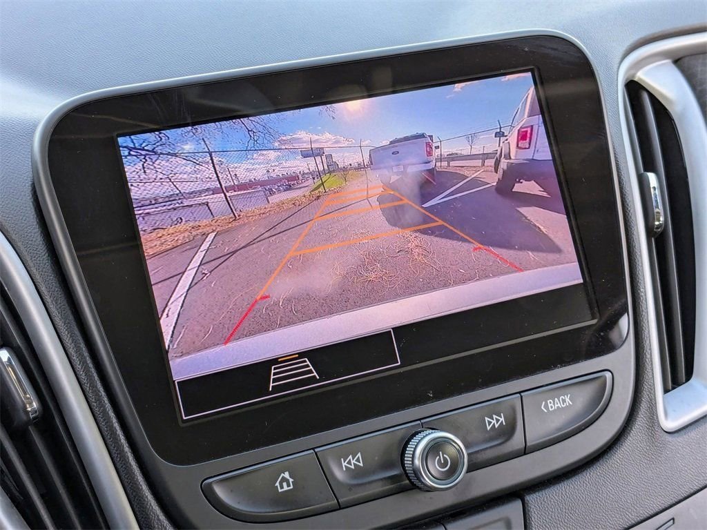 Used 2023 Chevrolet Malibu LT image 28