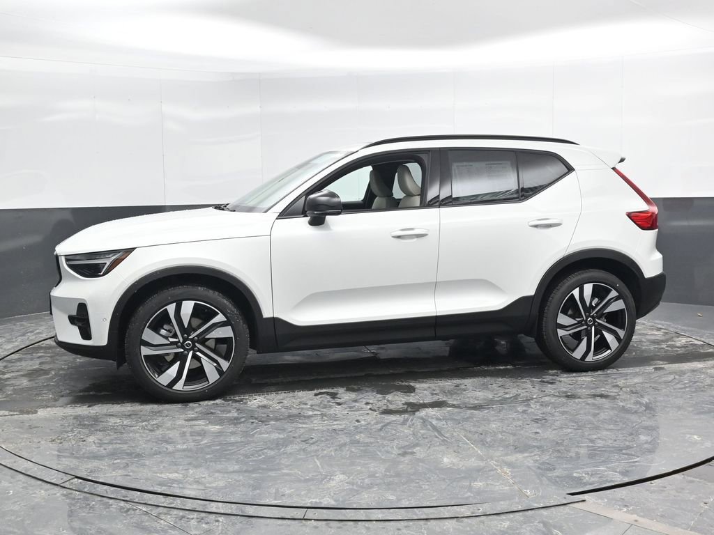 New 2026 Volvo XC40 B5 Ultra w/ Protection Package Premier image 6