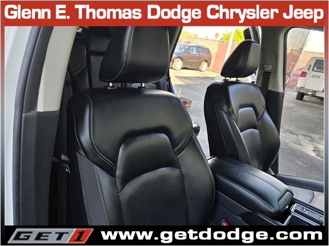 Used 2022 Nissan Pathfinder SL FWD image 39