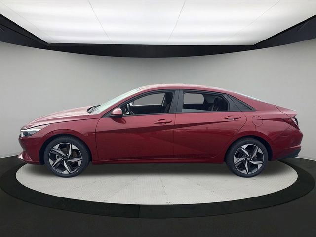 Used 2023 Hyundai Elantra SEL w/ Convenience Package image 9