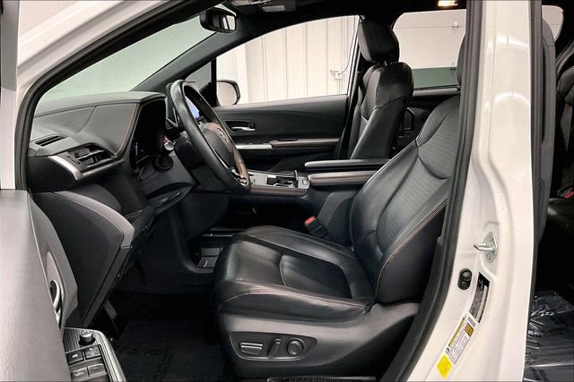 Used 2022 Toyota Sienna XSE image 21