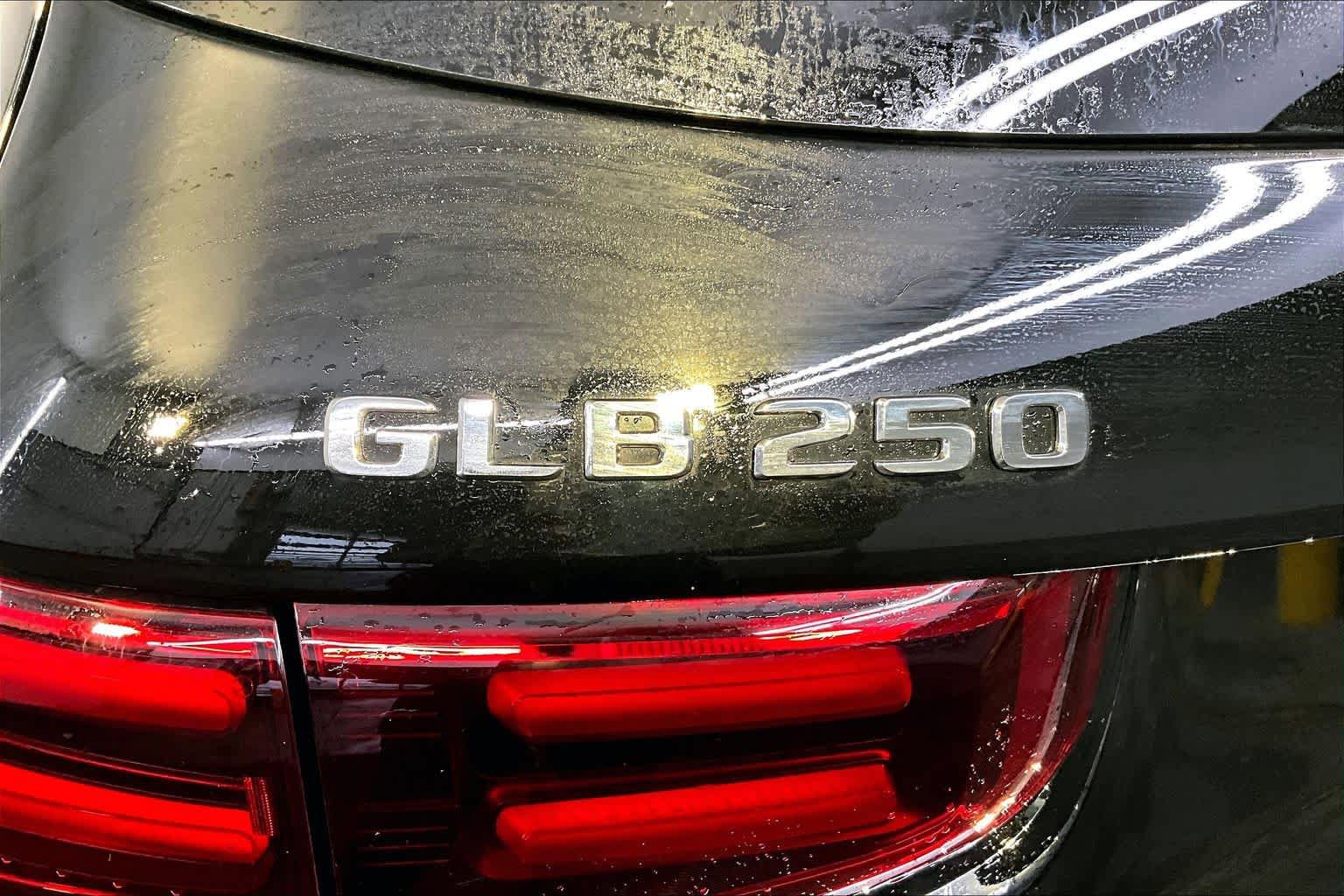 New 2026 Mercedes-Benz GLB 250 4MATIC image 6