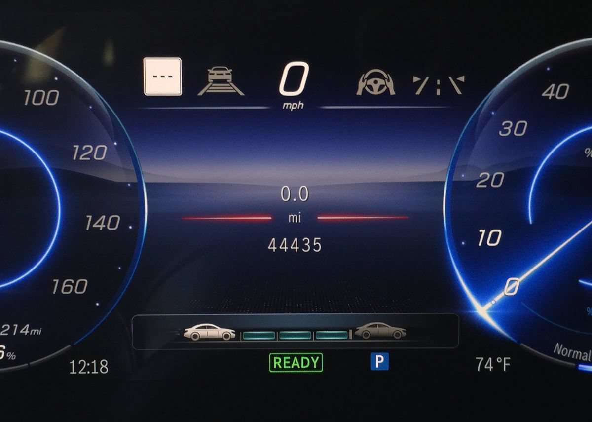 Used 2023 Mercedes-Benz EQS 450+ 4MATIC Sedan image 32