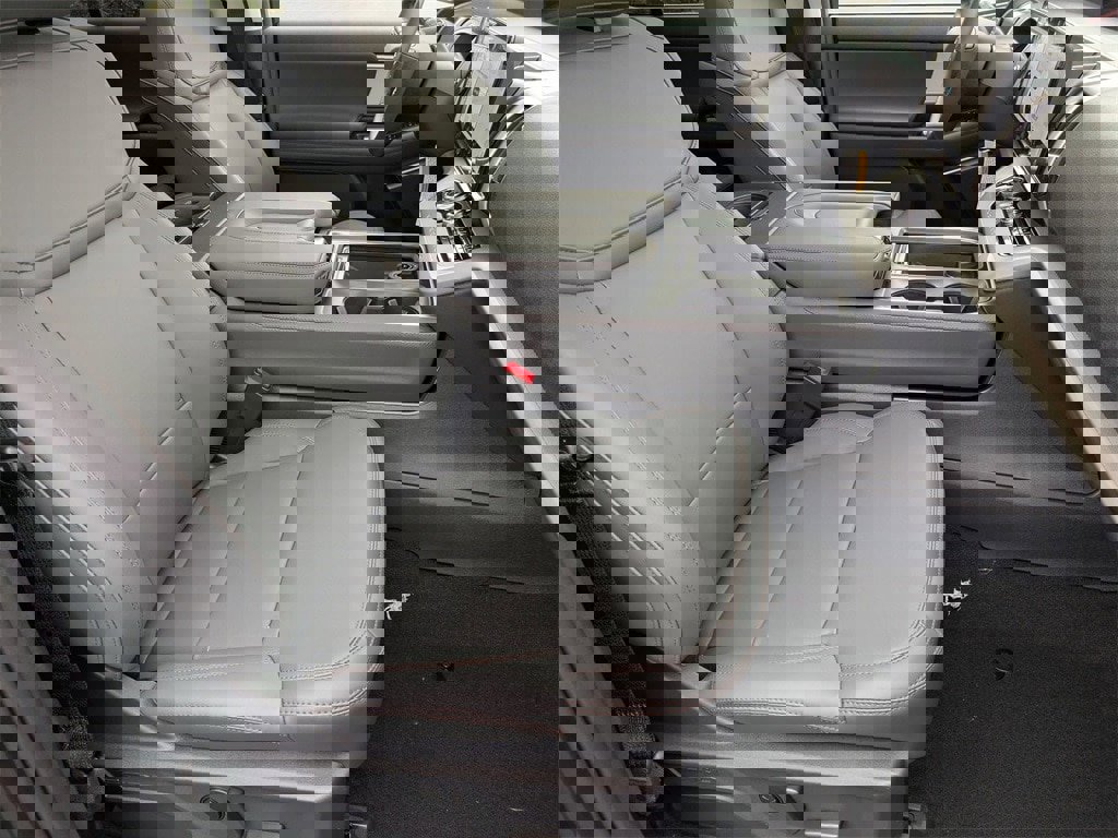 New 2025 Ford Expedition Max Active image 22