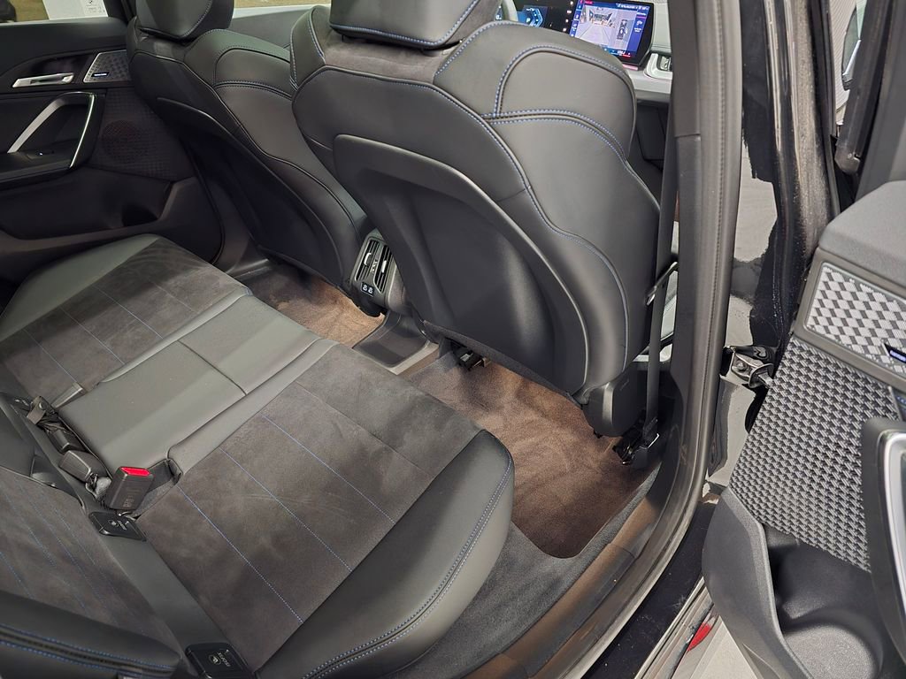 Used 2025 BMW X1 M35i image 32