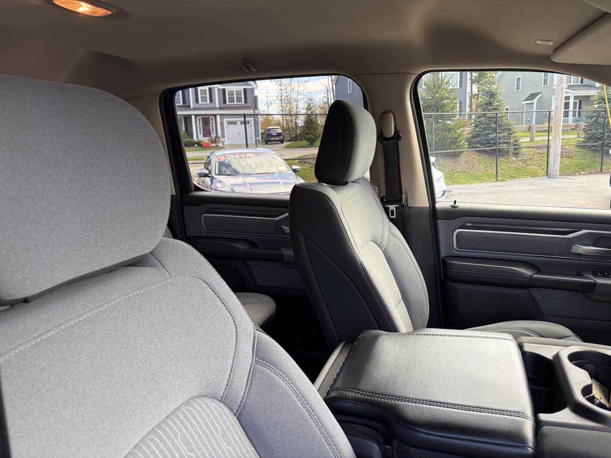 Used 2019 RAM 1500 Big Horn AWD/4WD image 26