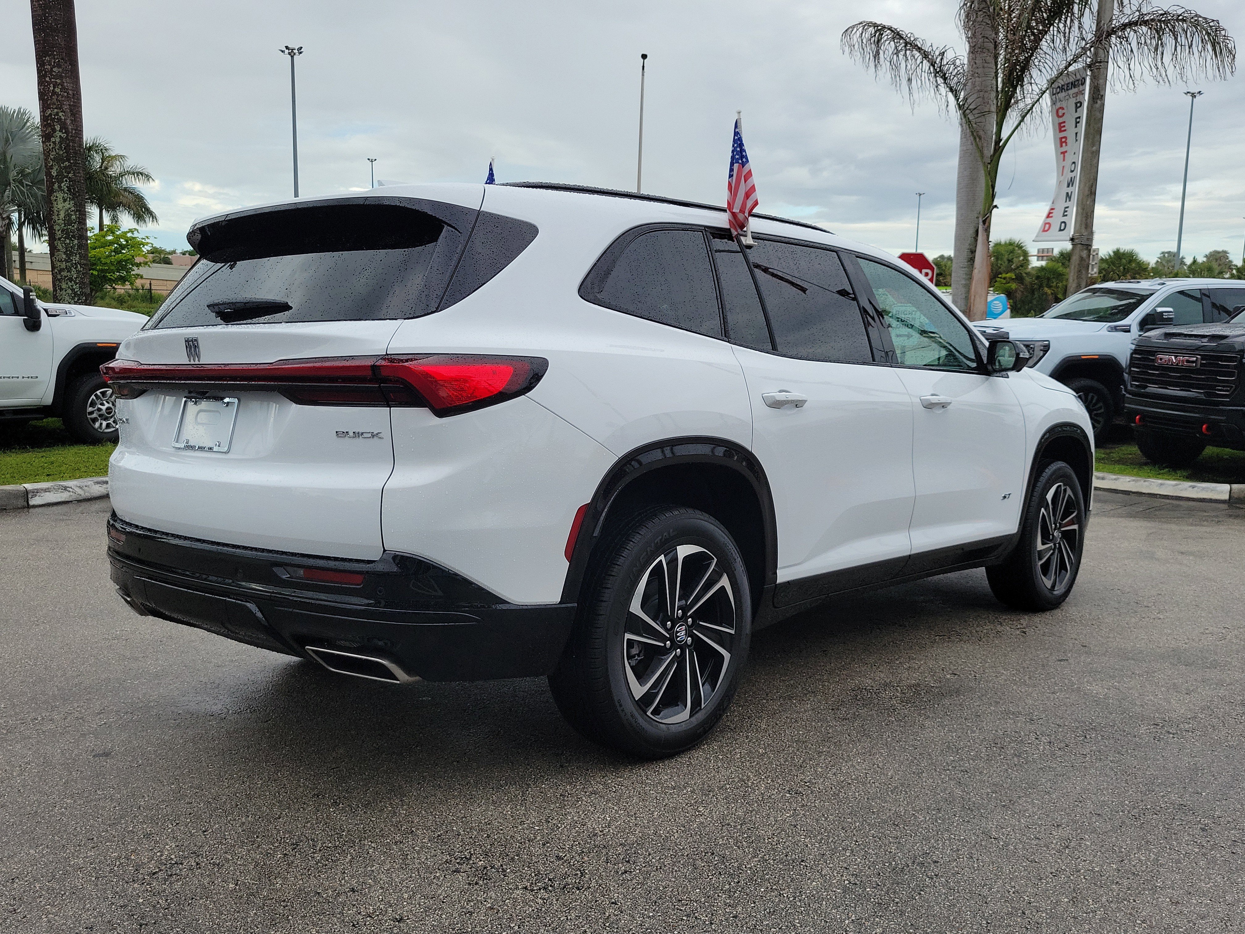 Used 2026 Buick Enclave Sport Touring FWD image 5