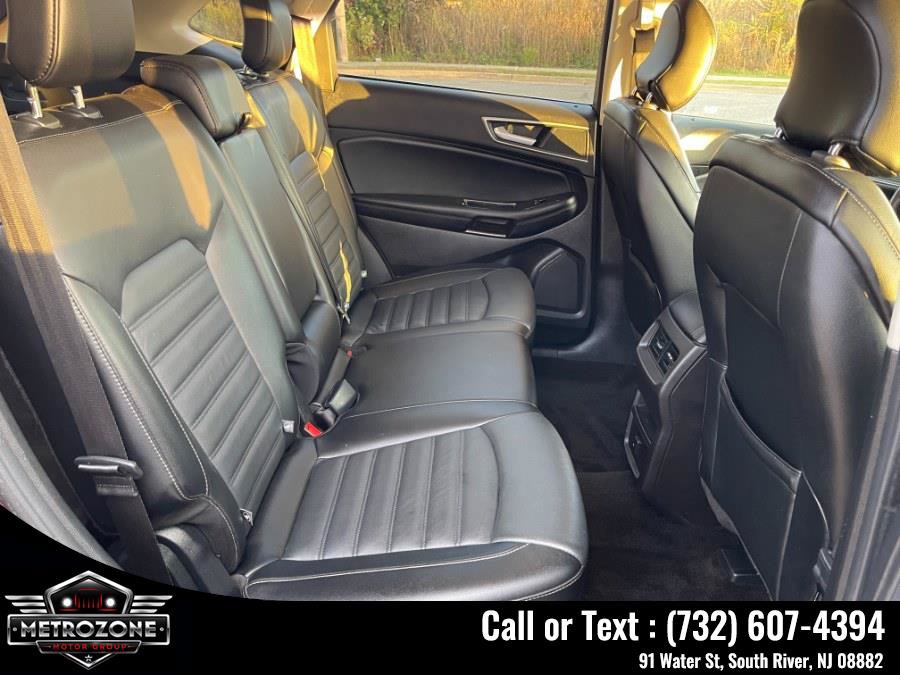 Used 2017 Ford Edge SEL w/ Equipment Group 201A AWD/4WD image 16