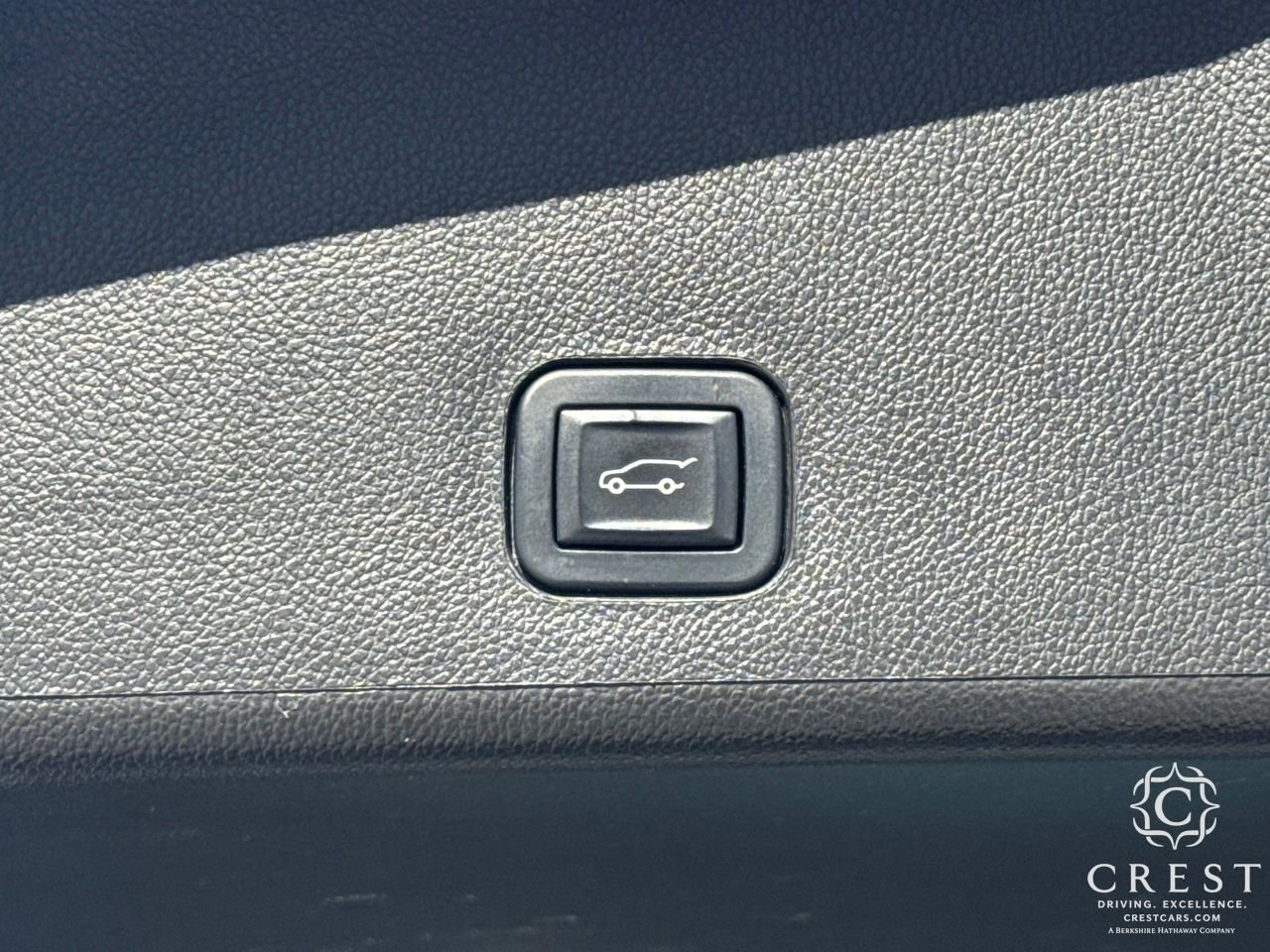 Used 2015 Cadillac SRX Performance w/ Driver Awareness Package image 28