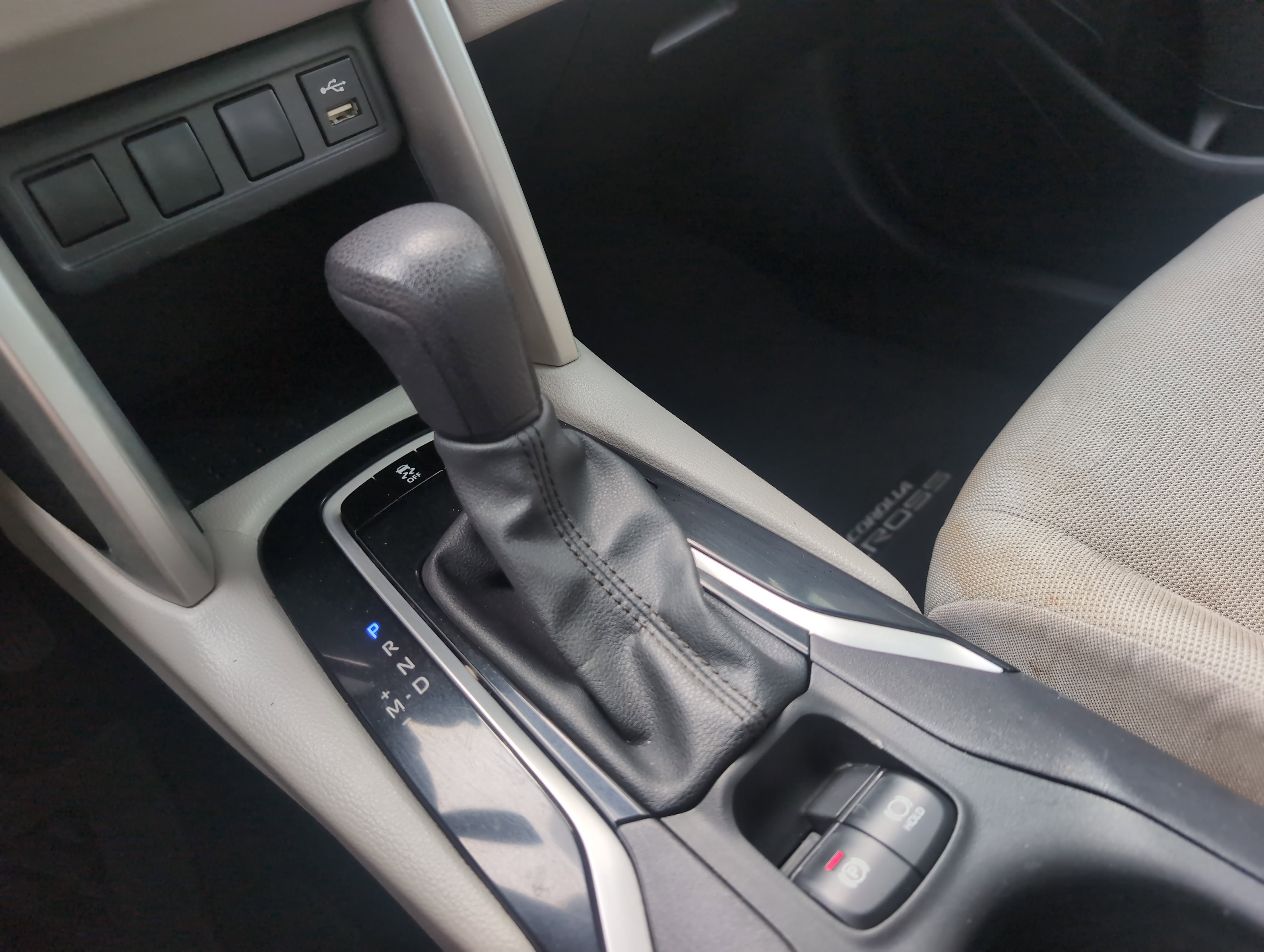 Certified 2022 Toyota Corolla Cross L FWD image 25