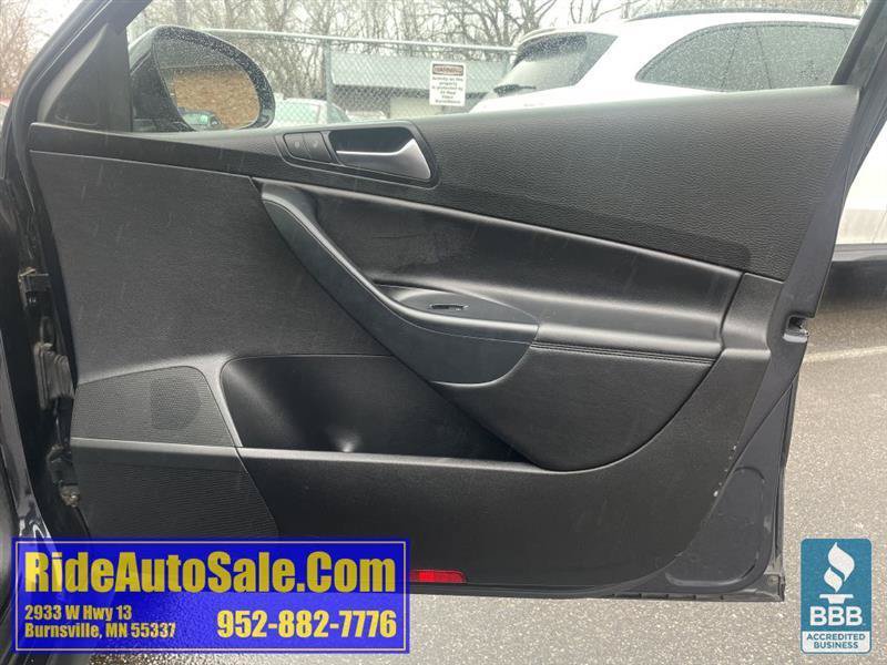 Used 2010 Volkswagen Passat Komfort FWD image 13