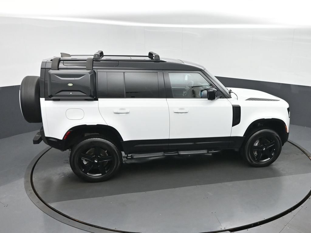 Used 2023 Land Rover Defender 110 X-Dynamic SE AWD/4WD image 37