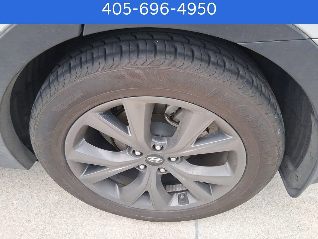 Used 2017 Hyundai Santa Fe Sport w/ Cargo Package image 7