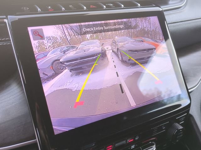 Used 2024 Jeep Grand Cherokee Limited image 37