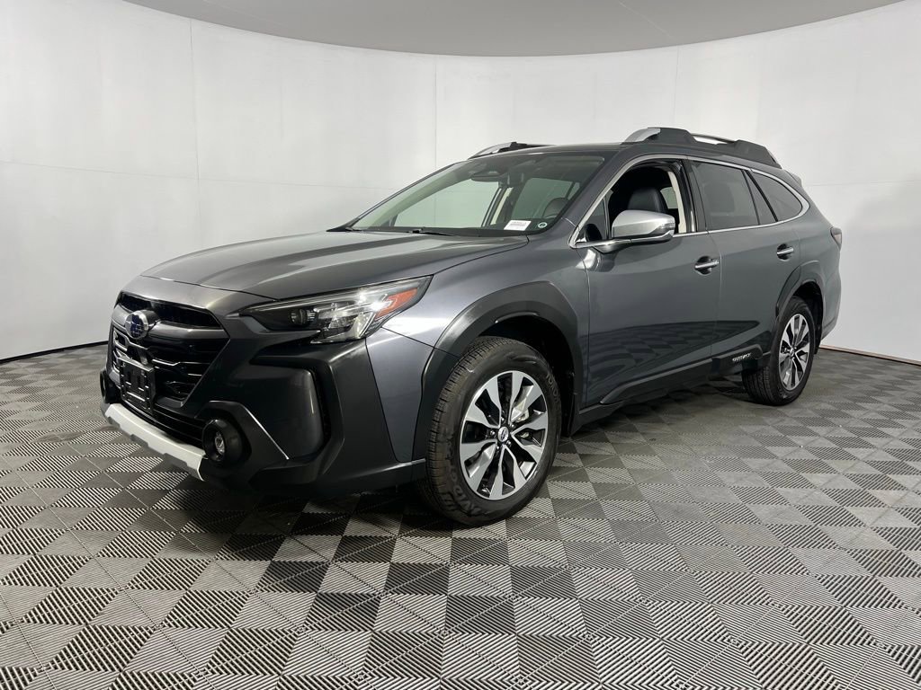 Used 2025 Subaru Outback Touring XT image 3