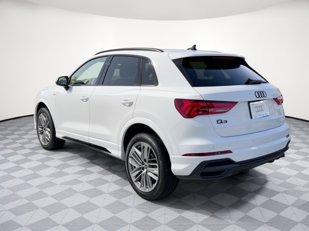Used 2025 Audi Q3 2.0T Premium w/ Convenience Package AWD/4WD image 3