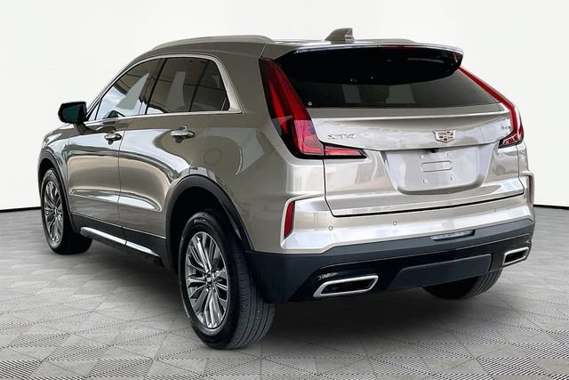 Used 2024 Cadillac XT4 Premium Luxury FWD image 4
