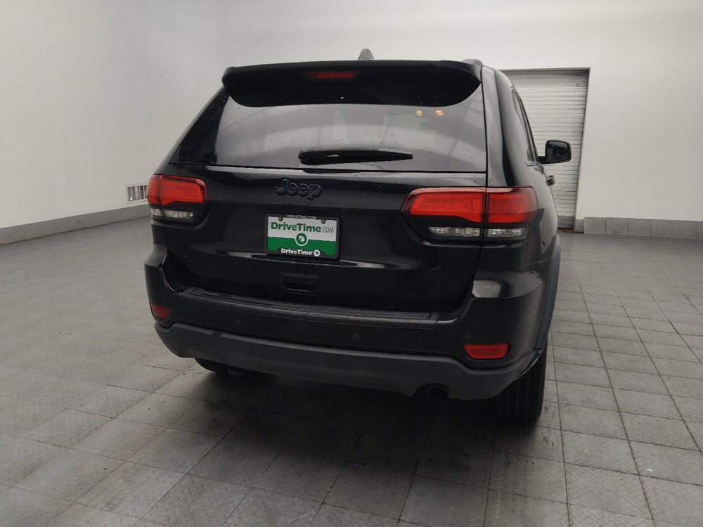 Used 2018 Jeep Grand Cherokee Laredo AWD/4WD image 7