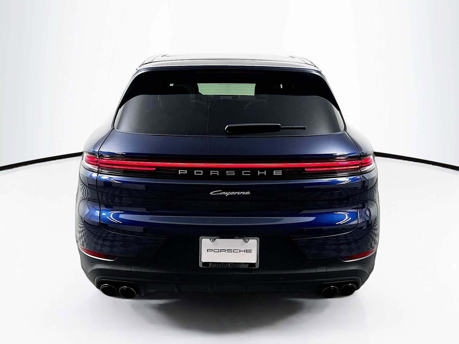Certified 2025 Porsche Cayenne image 10